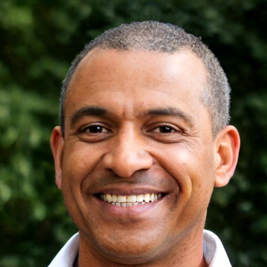 Kasem Thongprasert, Senior Financial Analyst